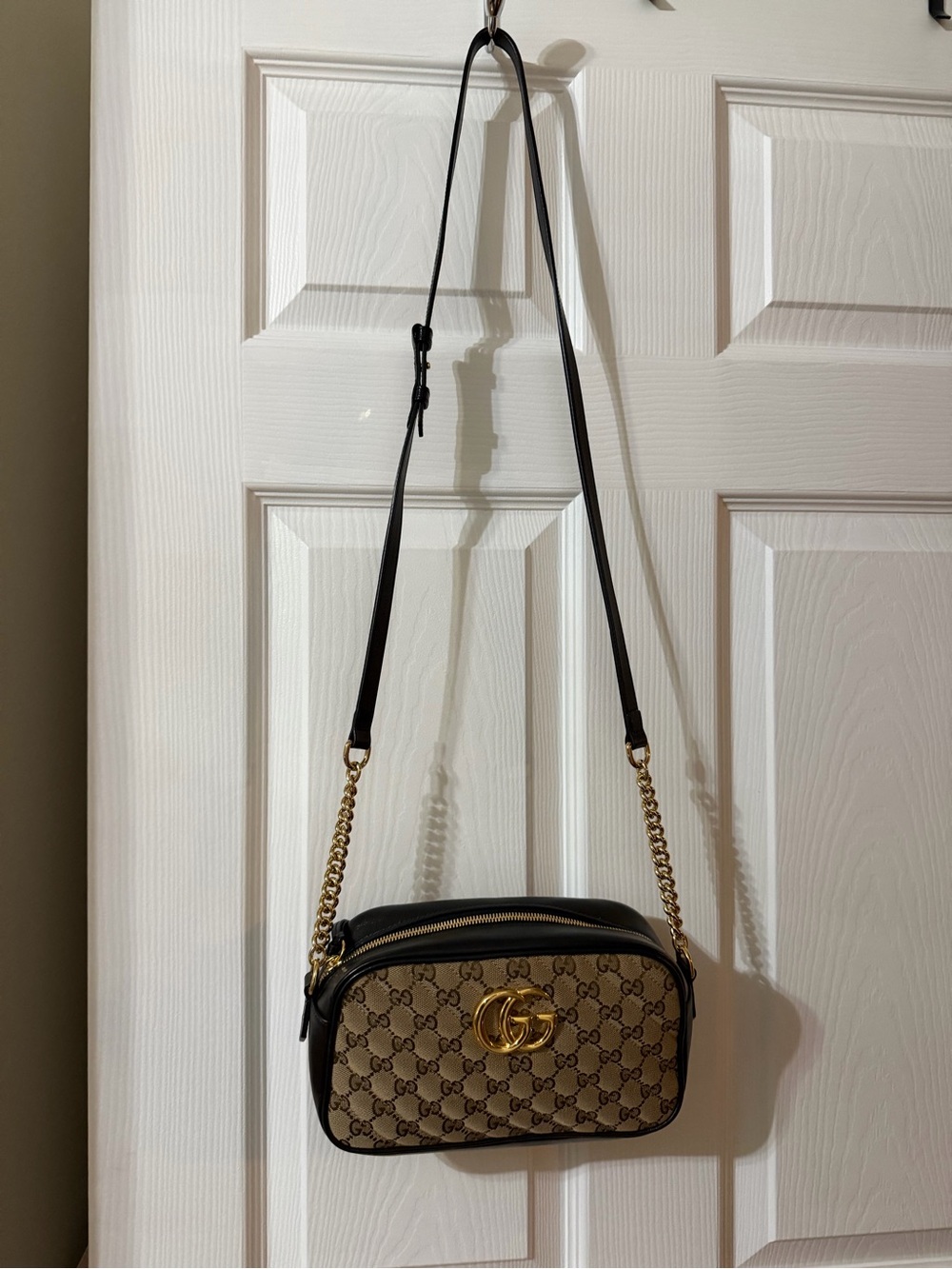 Gucci Beige GG Canvas Crossbody with Black Trim and Gold Double G - Picture 3 of 9